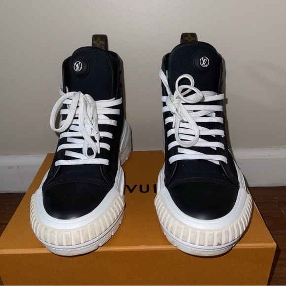 Louis Vuitton Squad Sneaker Boot, Size 39 - Picture 6 of 8